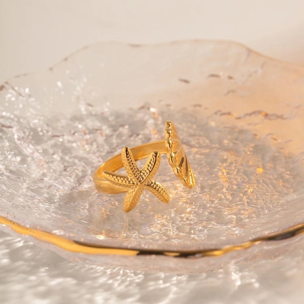 18k Gold Plated Ocean Shell & Starfish Ring - Picture 5 of 6